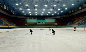 В Прокопьевске ледовая арена спорткомплекса «Снежинка» начала работу после ремонта