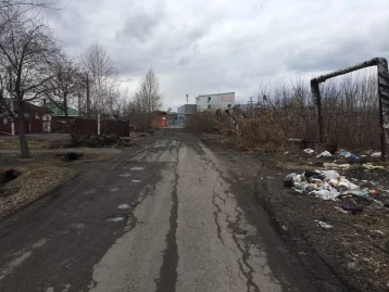 Фото: Кемеровчане просят убрать улицу, превратившуюся в свалку 4