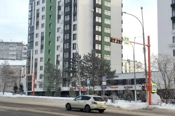 Фото: В Кемерове заработал светофор для безопасности школьников на Молодёжном проспекте 1