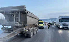 Маршрутка с пассажирами разбилась на трассе по пути в Уфу, водитель погиб