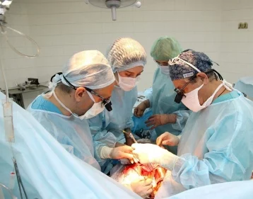 Фото: Кузбасские кардиохирурги провели две операции по пересадке сердца одновременно 1