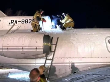 Фото: Сотрудники МЧС спасли ребёнка, застрявшего в турбине самолёта-памятника  1