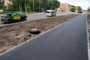 Фото: В Кемерове на улице Гагарина начали асфальтировать тротуары 3