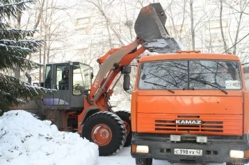 Фото: Из Кемерова с начала сезона вывезли 1,5 миллиона кубометров снега 1
