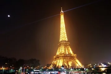 Фото: В Париже появятся сотни урн на солнечных батареях 1