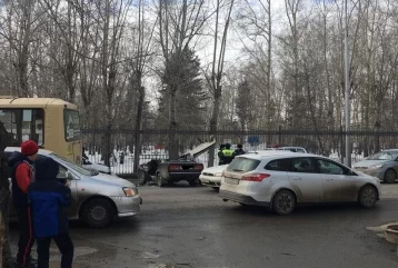 Фото: Четыре человека пострадали в аварии на улице Тухачевского в Кемерове 1