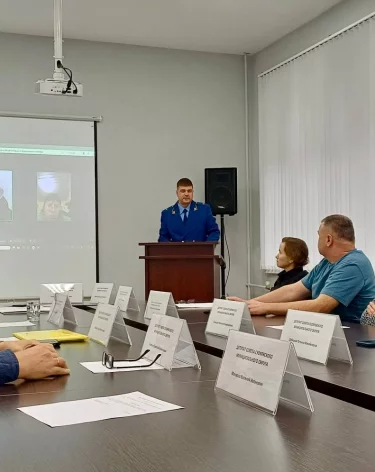 В Мурманской области главу округа уволили за передачу земли родственникам