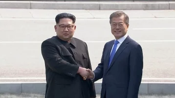 Фото: Президент Южной Кореи и лидер КНДР проводят переговоры на границе государств 1