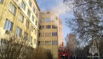 Фото: Эвакуировались 66, спасены 5: раскрыты детали пожара в областной больнице в Кемерове 1