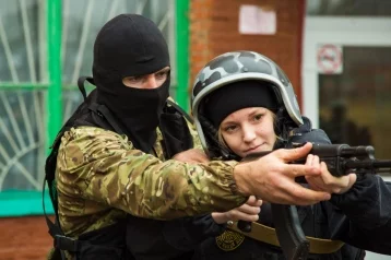 Фото: В Кузбассе школьники освободили «заложников» 1