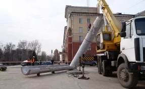 В Кемерове демонтировали стелу с часами в Кировском районе