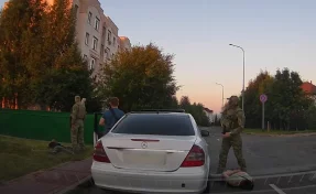 18 сим-боксов и 650 сим-карт: в Кемерове силовики задержали двух помощников кибермошенников