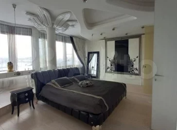 Фото: В центре Кемерова продают «элитную» квартиру за 25 млн рублей 2