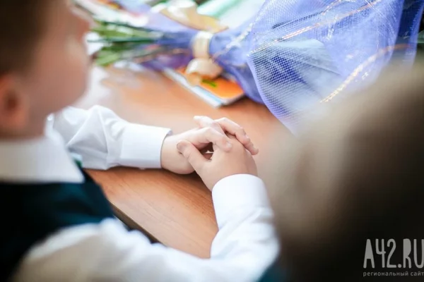 Кравцов высказался о переходе российских школ на 12-летнее обучение