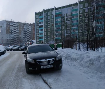 Фото: В Кемерове водителя иномарки наказали за парковку в неположенном месте 1