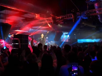 Фото: «Невероятные!»: известная зарубежная группа дала концерт в Кемерове 1