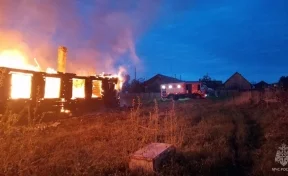 При разборе места пожара в многоквартирном доме в Кировской области нашли четыре тела