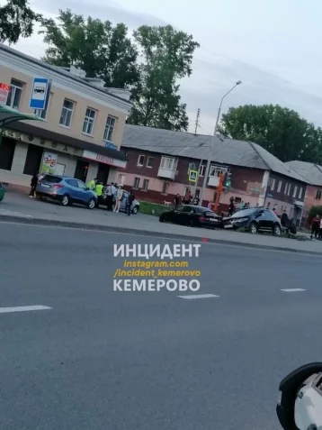 Фото: Очевидцы сообщают о ДТП в Кировском районе Кемерова 1