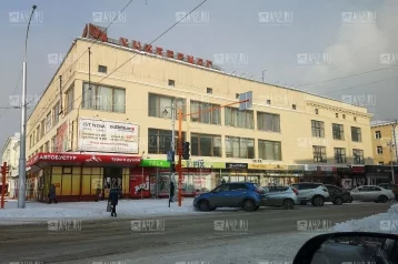 Фото: В Кемерове на перекрёстке у ЦУМа установили новый светофор 1