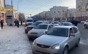 В Кемерове водители массово паркуются не там: за 1,5 часа им выписали 11 протоколов
