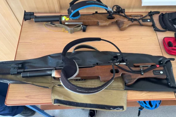 В Петропавловске-Камчатском 11-летняя девочка выстрелила в глаз своей сверстнице во время тренировки