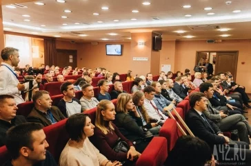 Фото: «Мы всегда ждём предпринимателей»: как прошла конференция по ВЭД в Кузбассе 10
