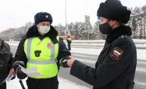 На трассе Кемерово — Ленинск-Кузнецкий приставы арестовали 14 автомобилей
