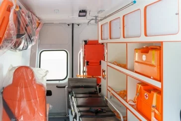 Фото: Кузбасские больницы получили 10 новых автомобилей скорой помощи 2