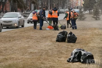 Фото: «Вышли, сфотографировались и ушли»: кемеровчан поверг в шок субботник УК 1