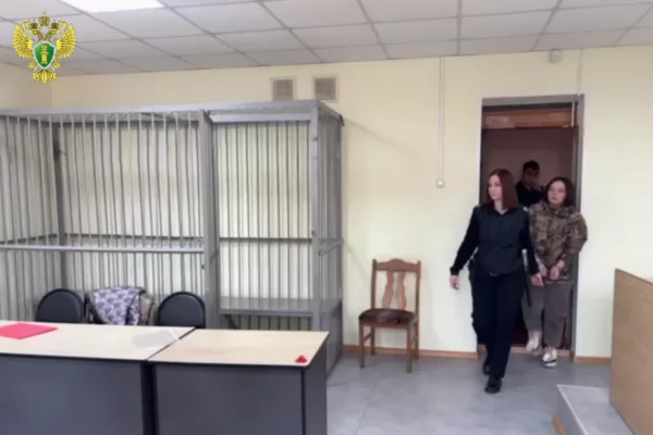 В Приморье мать двух сгоревших детей отправили под домашний арест