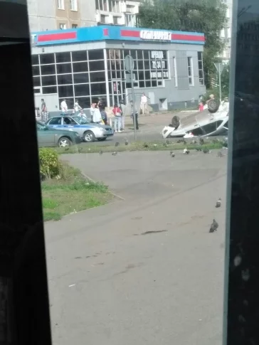 Фото: В ДТП с «перевёртышем» в Новокузнецке пострадали два человека 3