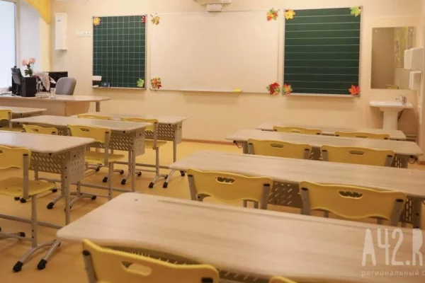 В Госдуме предложили перенести начало уроков в школах на девять утра