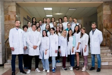 Фото: Приблизились к мечте стать врачом: 145 кузбасских школьников провели «Умное лето с КемГМУ» 6