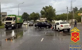В Новокузнецке 5 человек пострадали в жёстком ДТП в непогоду