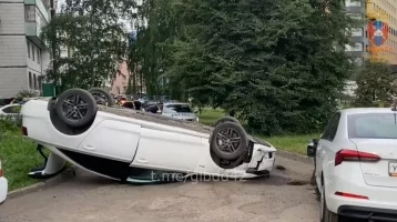 Фото: В Кемерове пьяный водитель иномарки перевернулся, уходя от погони 1