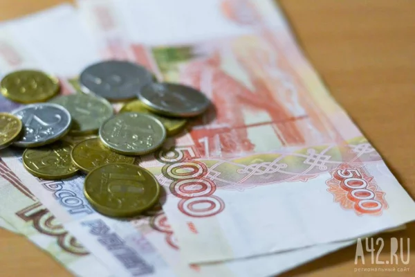 В Кузбассе работница почты покрыла недостачу в кассе за счёт случайного пенсионера