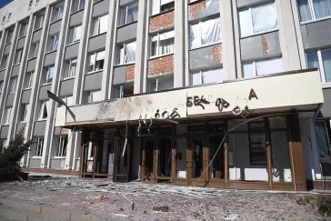 Фото: В Белгороде взрыв БПЛА повредил здание администрации города, есть пострадавшие  3