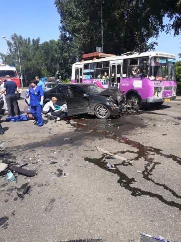 Фото: Четыре человека получили травмы в серьёзном ДТП в Новокузнецке 2
