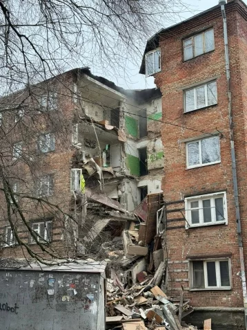 Фото: «Здание оцеплено»: в повреждённой ростовской многоэтажке обрушился весь подъезд 1