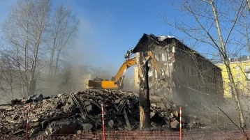 Фото: В Новокузнецке завершился снос 5 многоквартирных домов 3