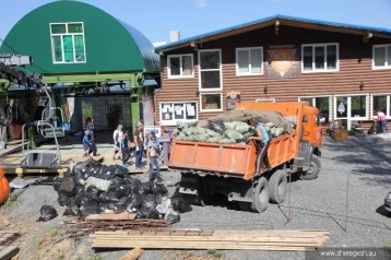 Фото: В Шерегеше уберут мусор на горе Зелёной 1