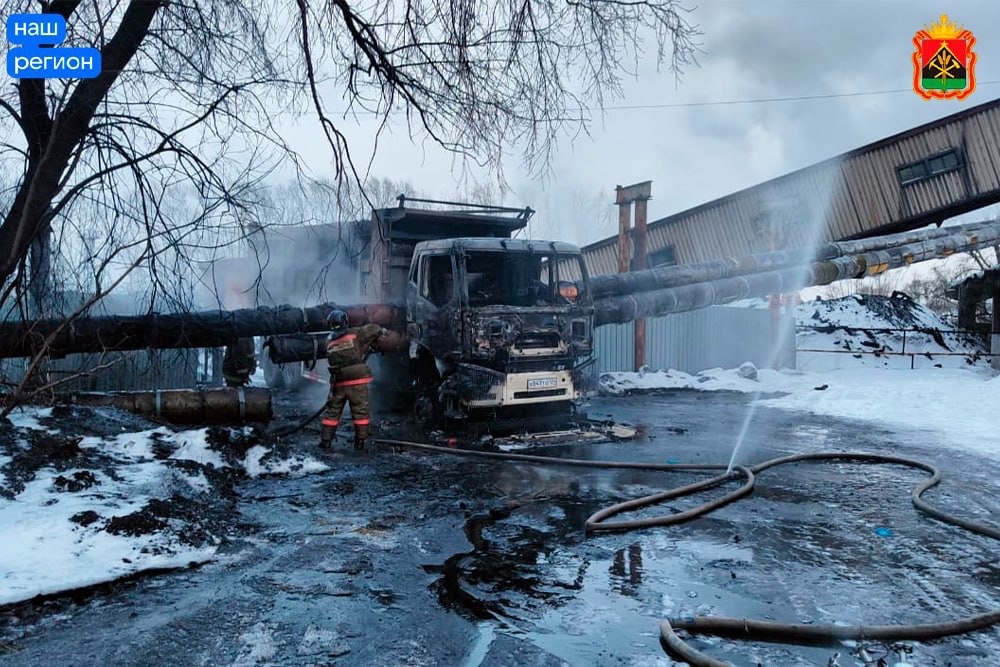 В Киселёвске автосамосвал повредил воздушную теплосеть на котельной №33 
