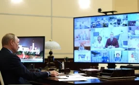 Путин поручил продлить до конца лета доплаты медикам за работу с коронавирусом