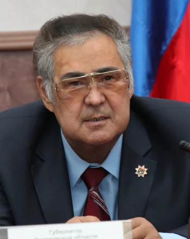 Вспоминая Тулеева и «кузбасский социализм»: таблички и овечки ушли, льготная квартплата осталась