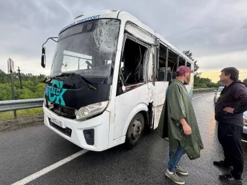Фото: В Омской области в ДТП с автобусом пострадали 6 человек, включая 4-летнего ребёнка 1