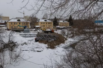 Фото: В Кемерове начали возводить технический мост через Искитимку 1