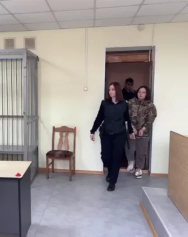 В Приморье мать двух сгоревших детей отправили под домашний арест