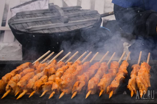 Россиянам рассказали о штрафак за жарку шашлыков на балконе 