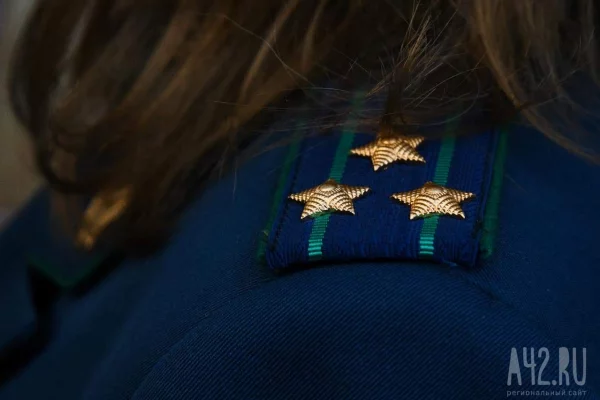 Суд обязал администрацию Кемерова принять в собственность и отремонтировать дорогу