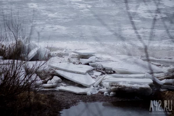 В Междуреченске нашли тело провалившейся под лёд 9-летней девочки